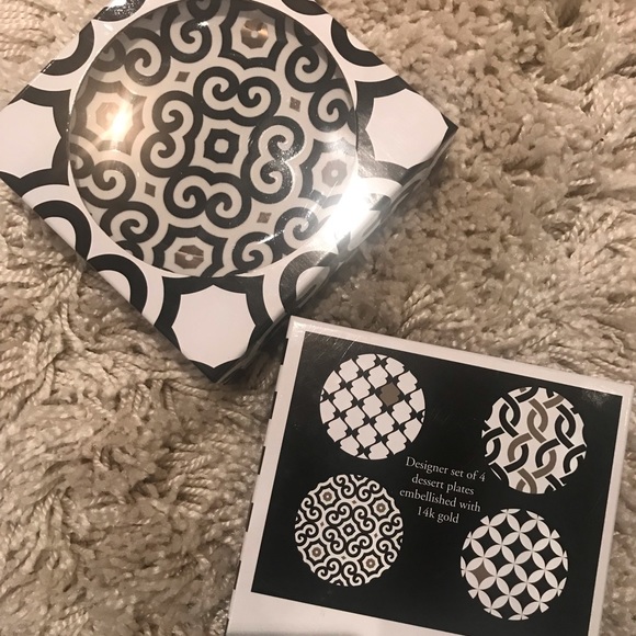 Dessert plates(8 total plates) - Picture 1 of 3